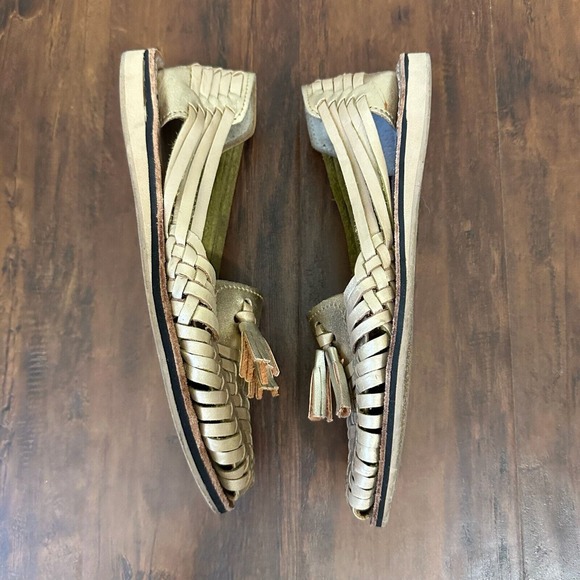 CACAHI'S CACLE'S Girls Gold Leather Tasseled Huaraches Sandals MEXICO MADE - Picture 7 of 11